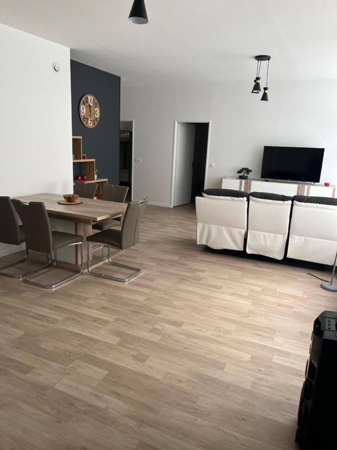 Appartement T4 140 M2 Spacieux Et Calme Pour 8 Personnes Люс-Сен-Совер Екстериор снимка